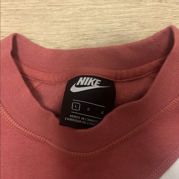 Nike | Cropped Sweatshirt - Picture 4 of 4